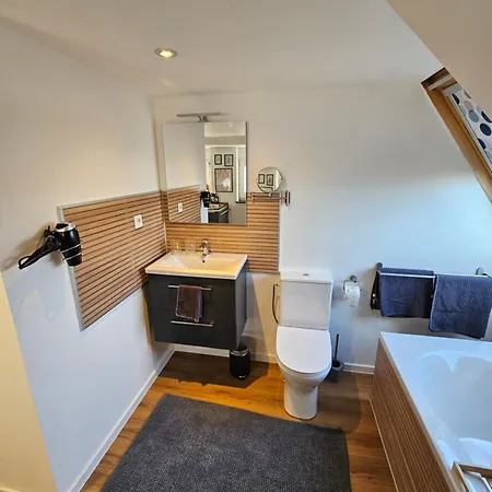 Traumhafte Auszeit Am Kraehenberg Apartment Leuna